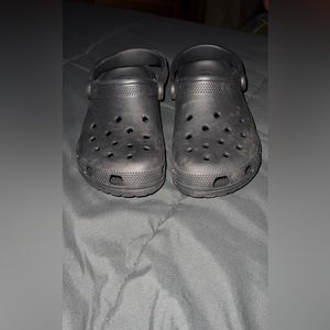 Mens 8 Women’s 10 grey crocs